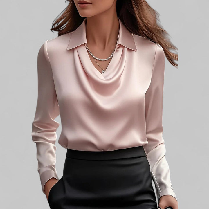Charline | Kvinne Satin Bluse med Vannfall Utringning og Lange Ermer