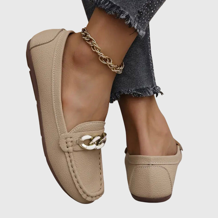 Susanne | Kvinners Slip On Loafers Med Kjededetalj
