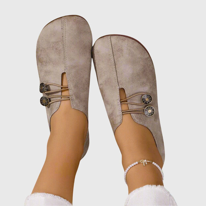 Dagmar | Kvinne vårcasual slip-on flate sko med knapp