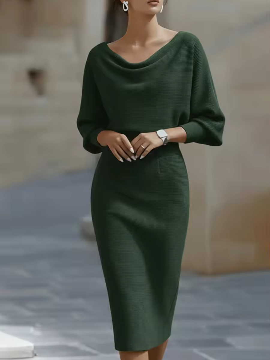 Clara | Midi Kjole med Cowl Hals Satin Bodycon Lange Ermer