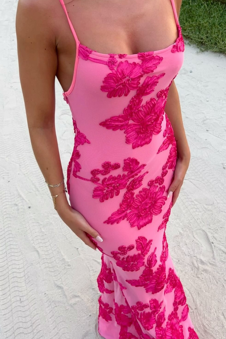 Noelia | Elegant og Stilig Brodert Maxikjole