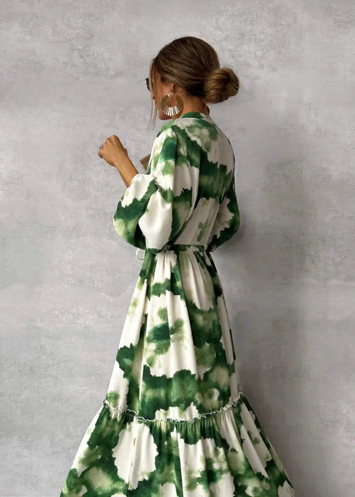 Nikoline | Elegant og Stilig Lang Kjole med Print