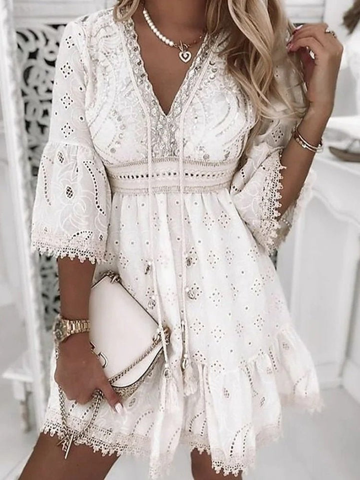 Laura | Boho Mini Kjole V-Hals A-Linje Blonde Detaljer