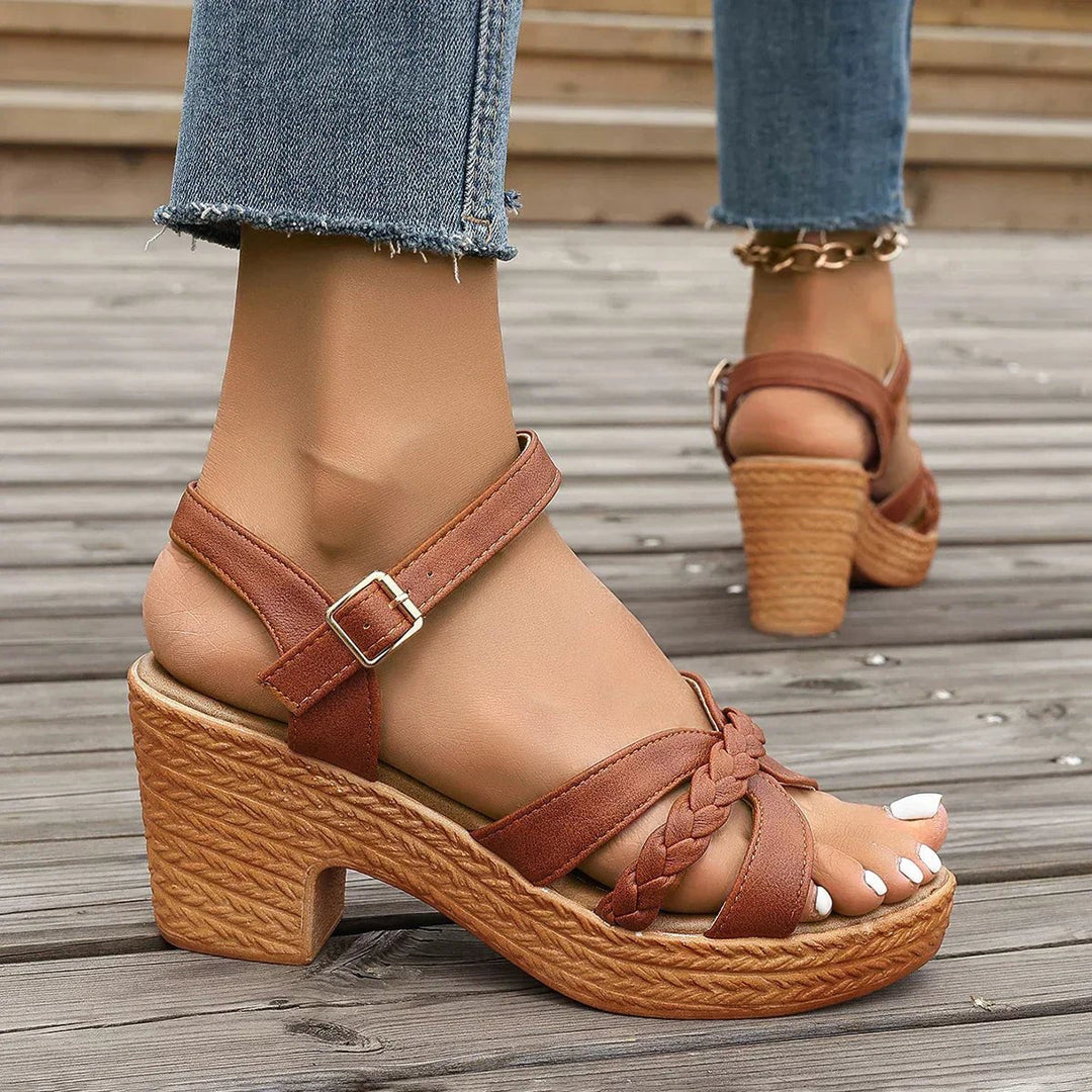 Karla | Krysse-rem Sandaler Justerbare Remmer Komfort Sommer