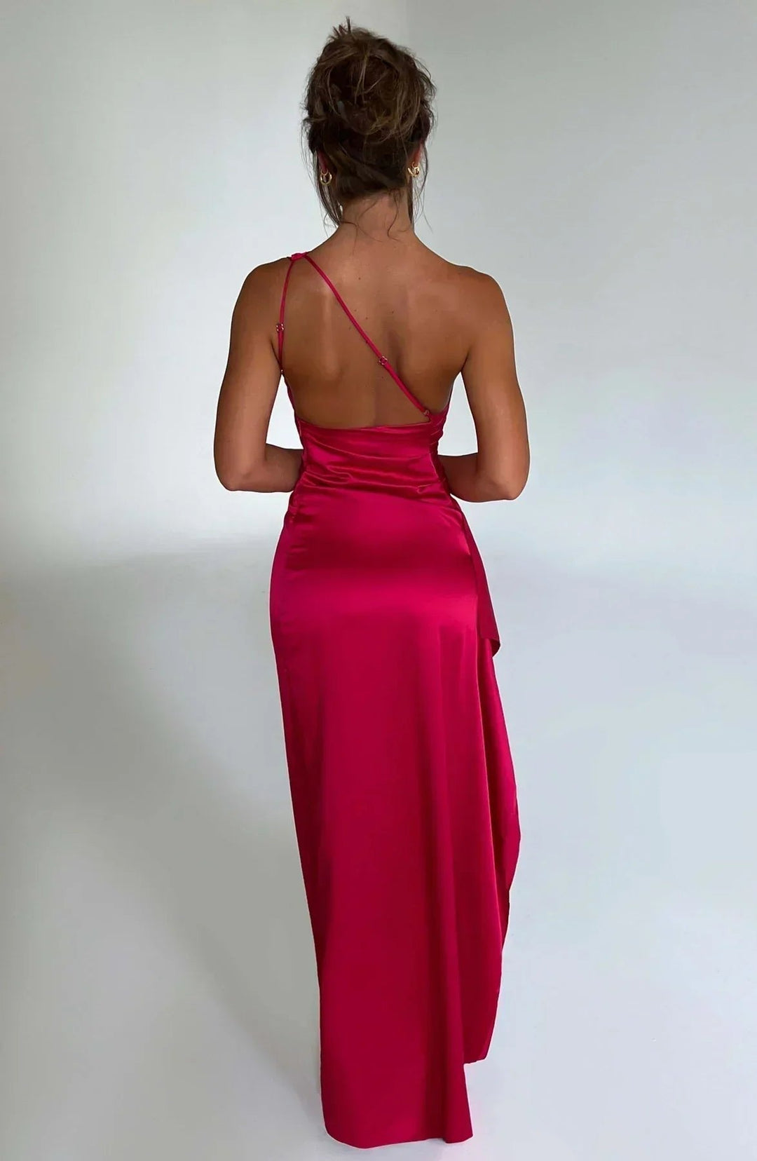 Laura | Kvinne Asymmetrisk Én-Skulder Satin Maxi Kveldsdrakt med Høy Slitt