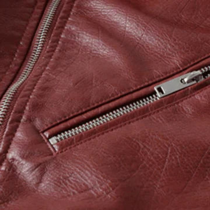Sofia | Kvinne Cropped Biker Skinnjakke med Glidelåsbelte