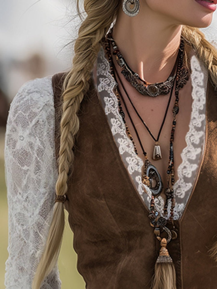 Laura | Damens Fitted Western Bluse med Blondeermer, Dyp V-Hals, Trykknapper