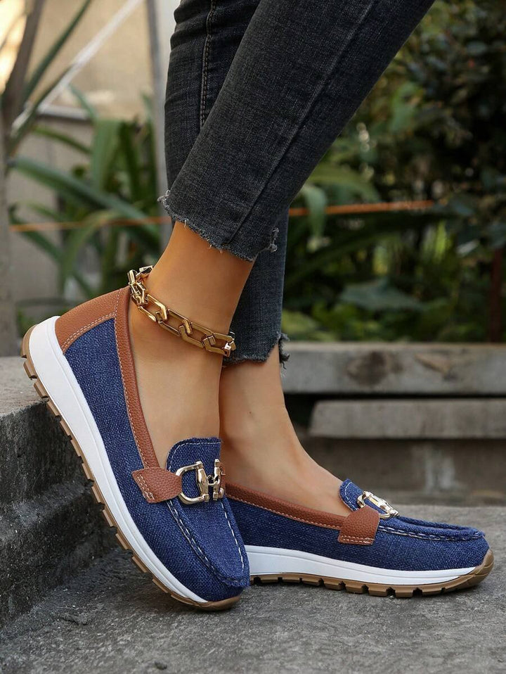 Isabella | Kvinne Orthopediske Slip-On Loafers med Gullspenne og Sklisikker Såle