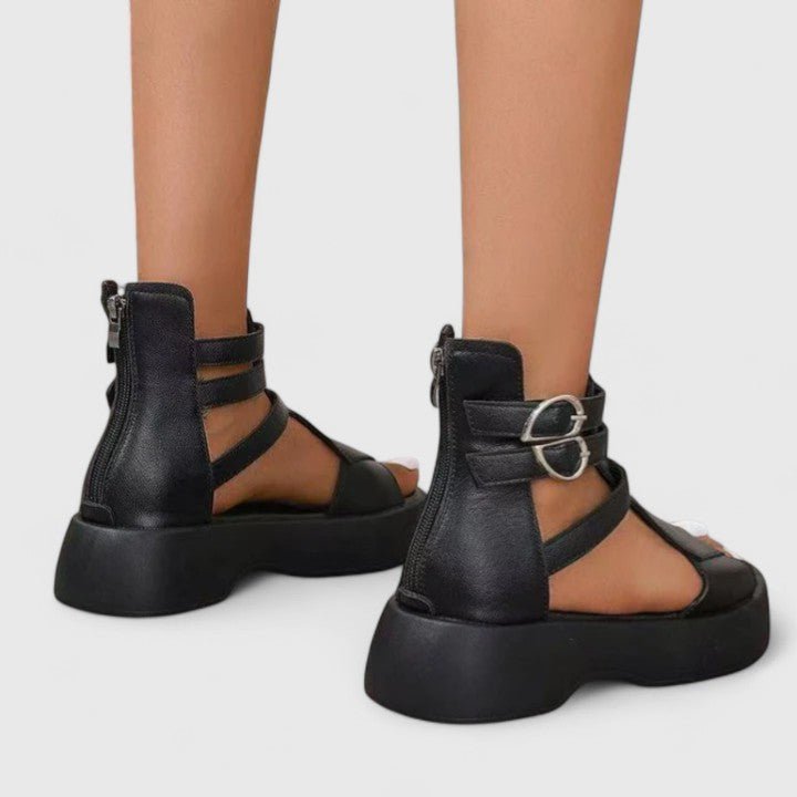 Astrid | Kvinneplattform Sandaler med Spenne, Krysstriper, Åpen Tå
