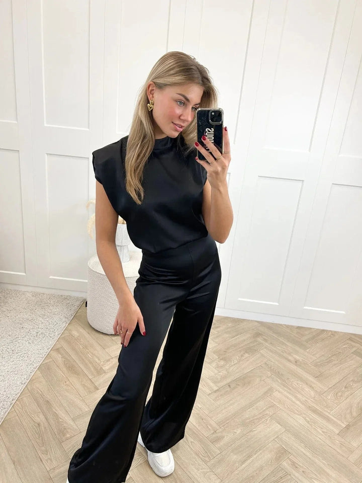 Josefine | Kvinne Satin Jumpsuit Bred Ben Uten Ermer