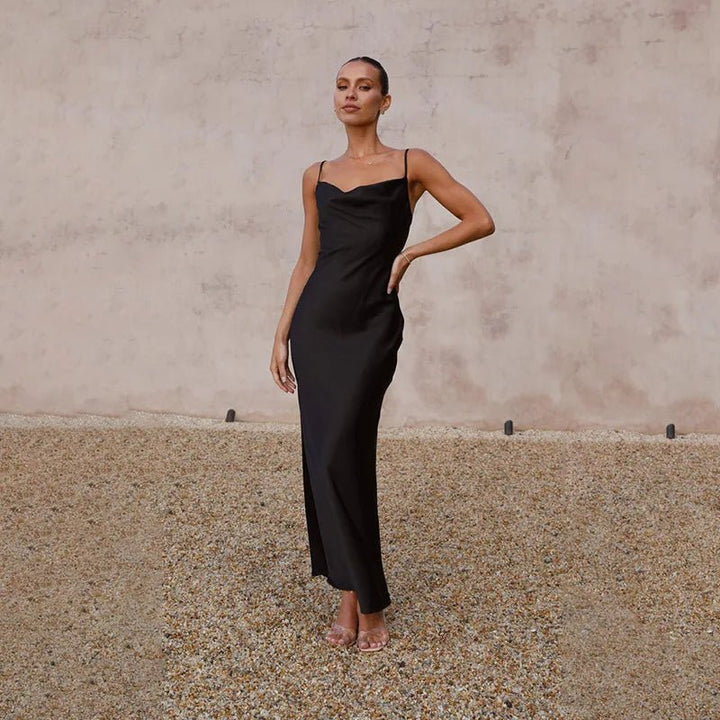Lea | Kvinne Satin Maxi Kjole Åpen Rygg Fitted