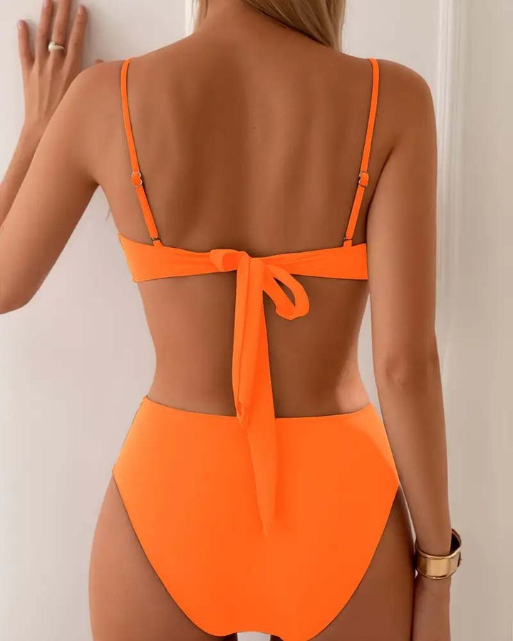 Josefine | Kvinnenes To-dels Strapless Bikini med Gull Detaljer