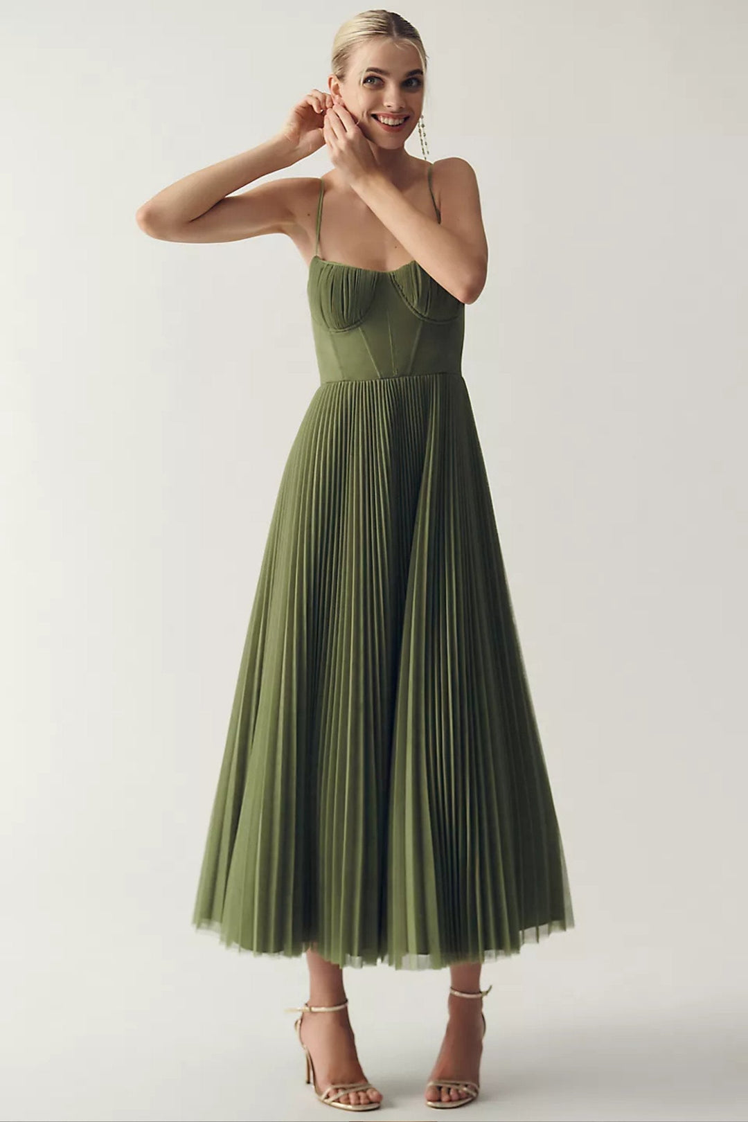 Astrid | Kvinne Pleated Korsett Midi Slip Kjole