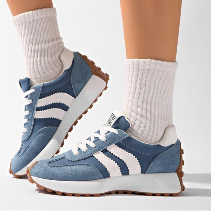 Clara | Kvinnenes Retro Plattform Chunky Sneakers med Snøring