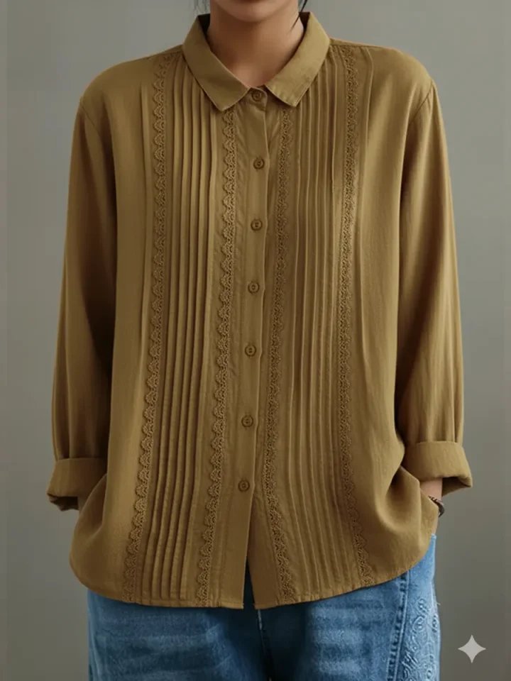 Clara | Kvinnebluse med blondekant og plisserte detaljer, lange ermer