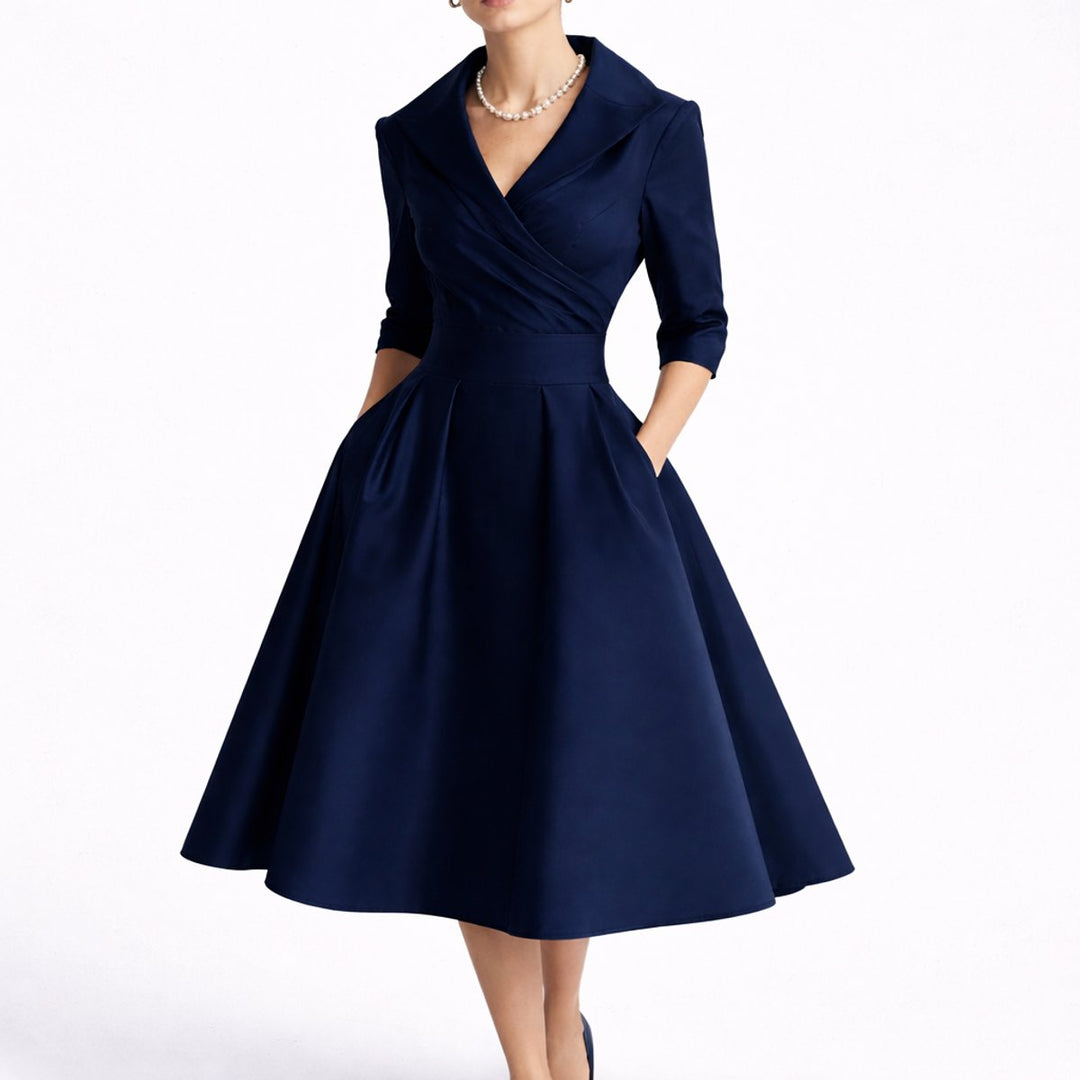 Maja | Elegant svart midi-kjole for høstbryllupsgjester A-linje V-hals