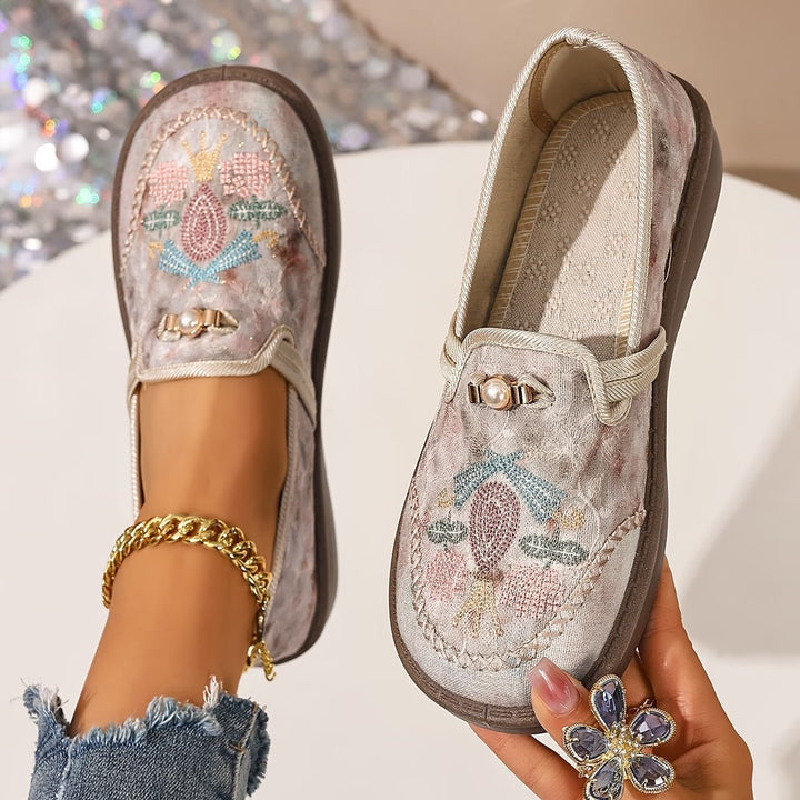 Astrid | Kvinne Embroidered Flower Slip-On Loafers
