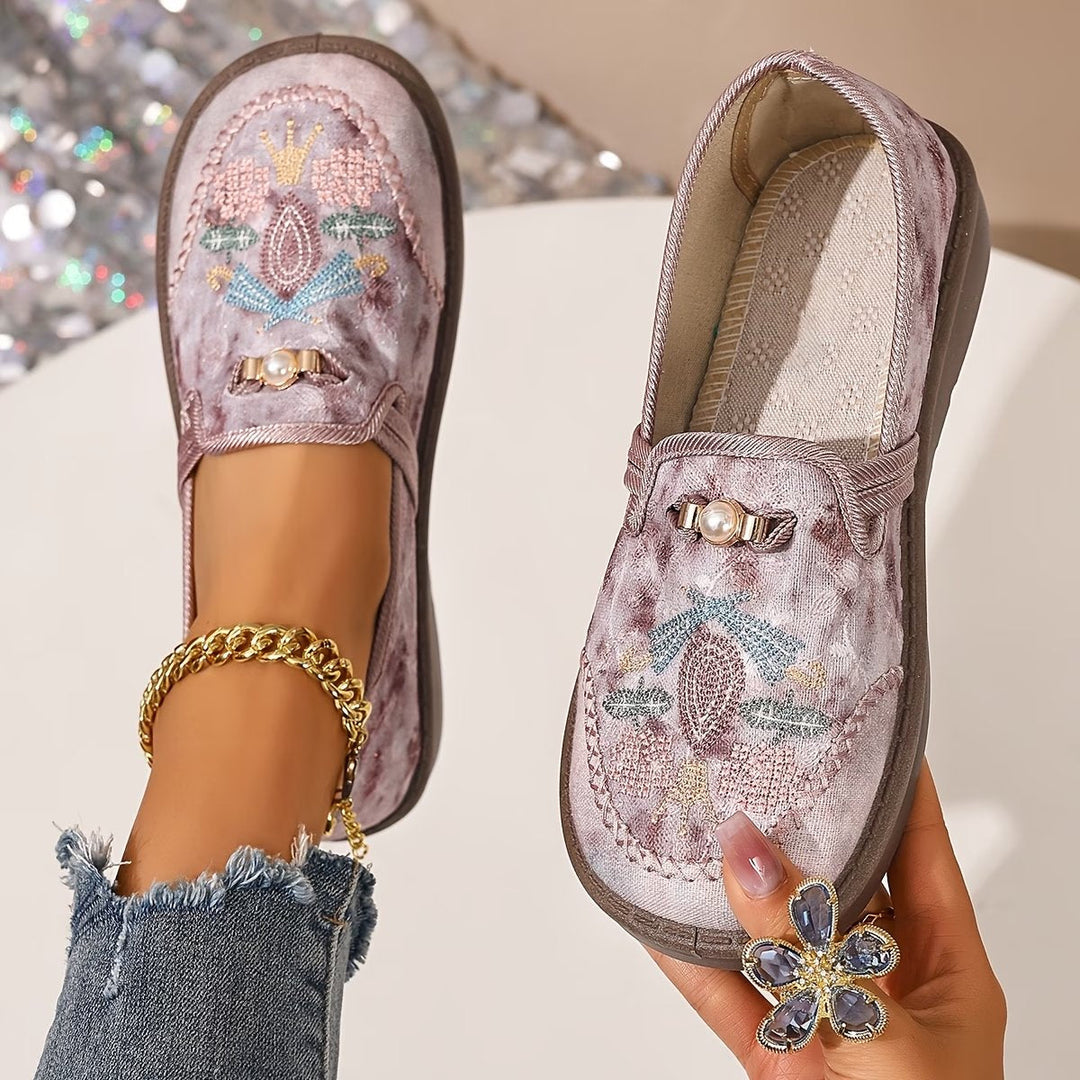 Astrid | Kvinne Embroidered Flower Slip-On Loafers