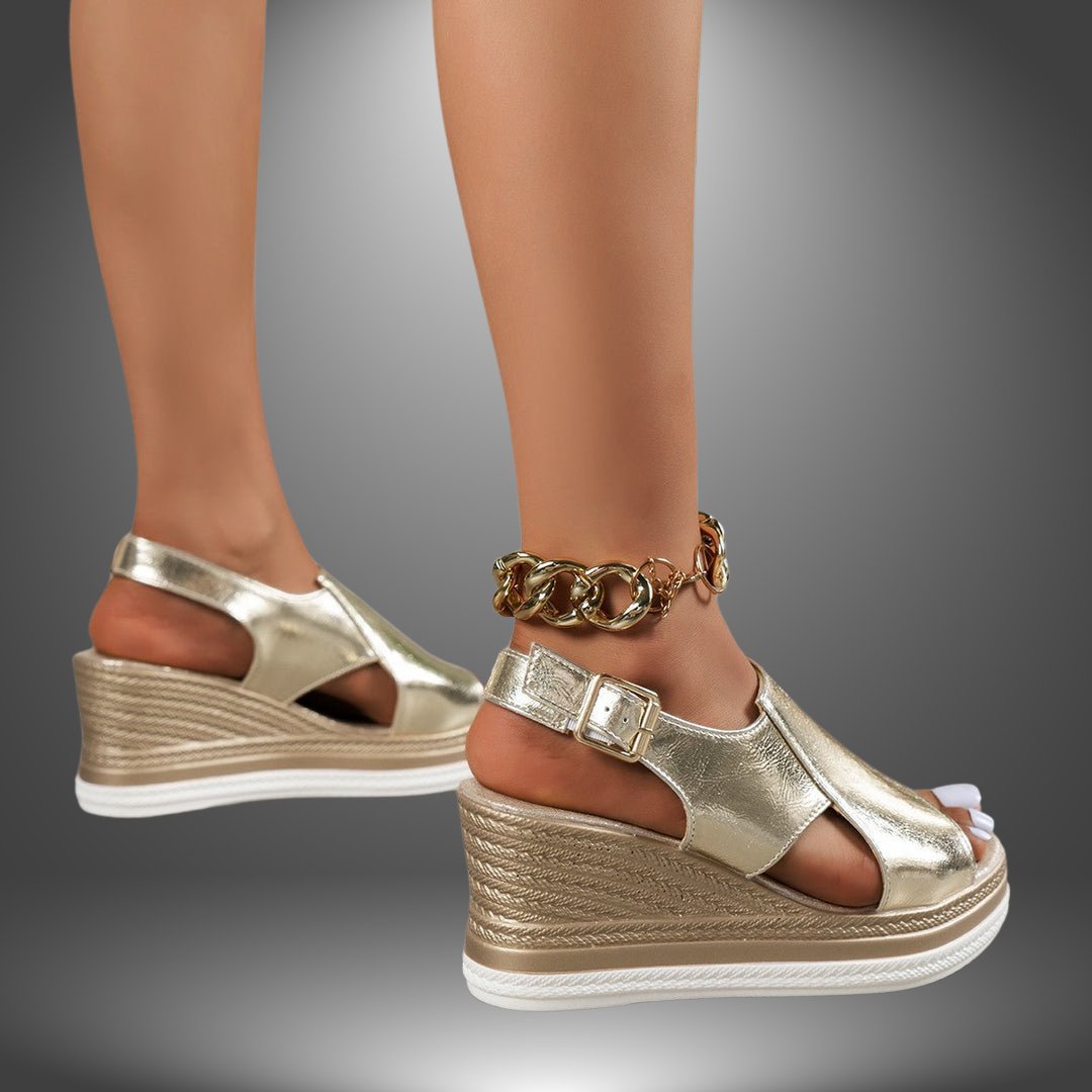 Josefine | Kvinne Metallic Wedge Plattformsandaler med Spenne og Gullkjede