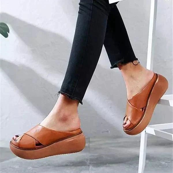 Josefine | Kvinne Padded Cross Strap Flate Sandaler