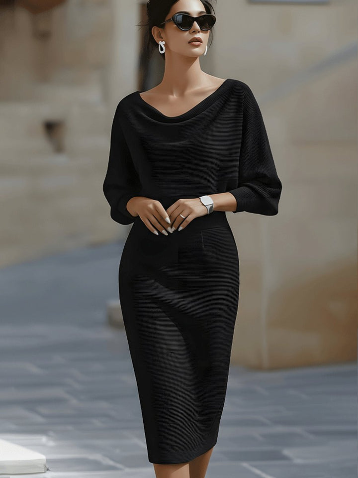 Clara | Midi Kjole med Cowl Hals Satin Bodycon Lange Ermer