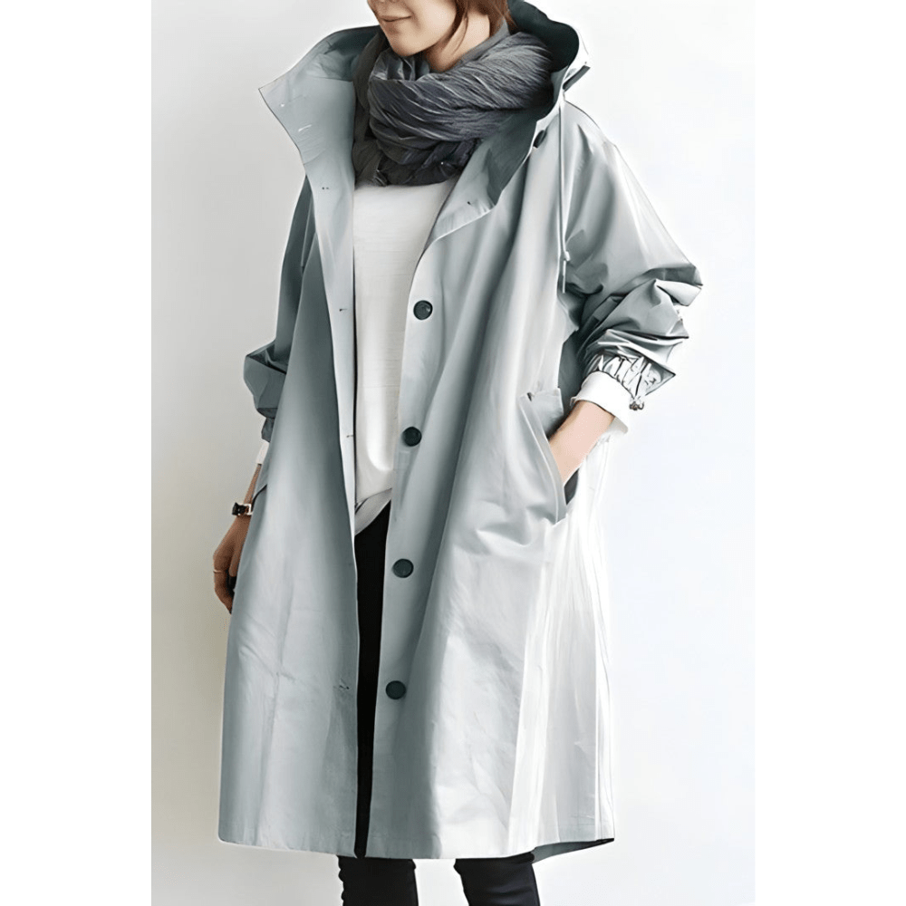Dagmara | Oversized Kåpe med Hette og Knapper