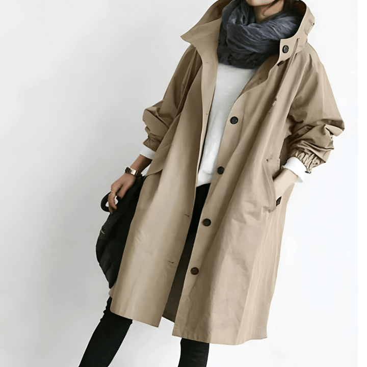 Dagmara | Oversized Kåpe med Hette og Knapper