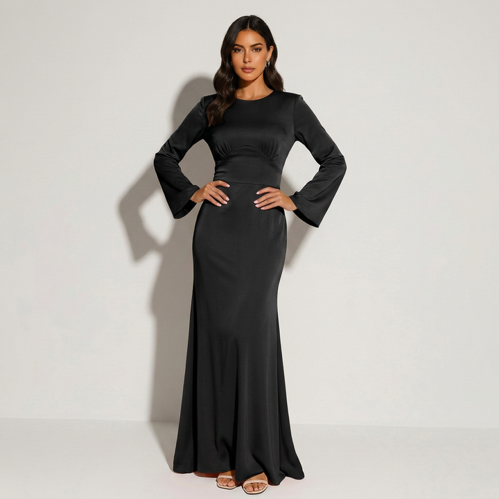 Karla | Langermet Maxikjole med Markert Midje og Elegant Fall