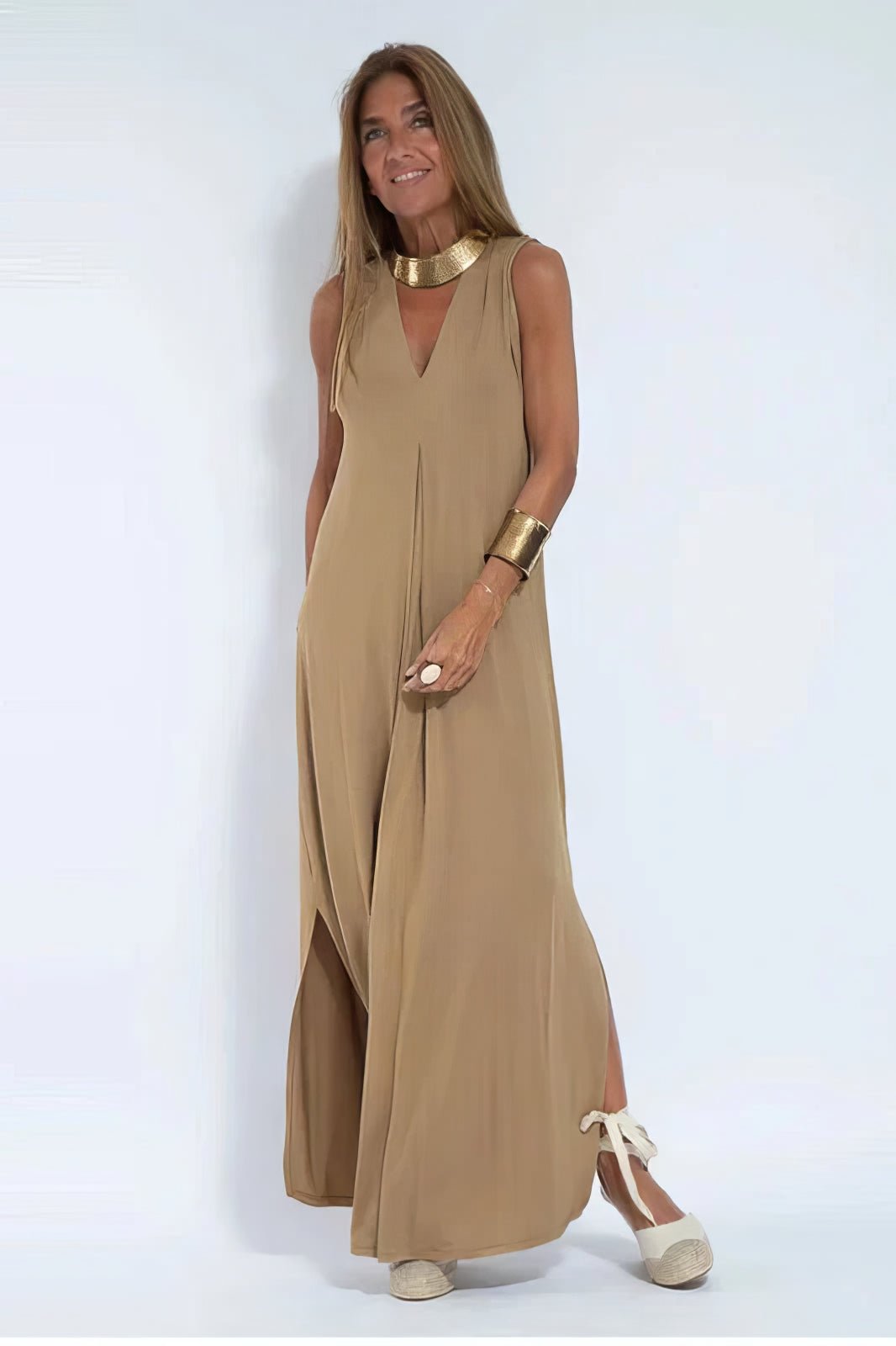 Mathilde | Plus Size Lang Kjole V-Hals Elegant Uten Ermer