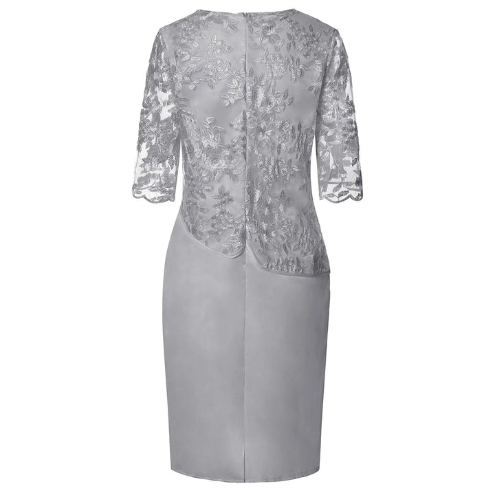 Liv | Plus Size Midi Kjole med Blonde Detaljer Elegant Festkjole