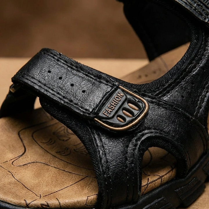 Lea | Unisex Tursandaler med Borrelås Lukking og Sklisikker Såle Utendørs