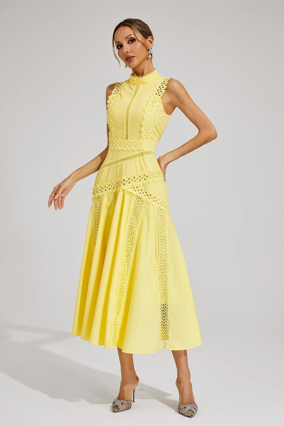 Andrea | Kvinne uten ermer Blonde Midi Kjole for Bryllupsgjester